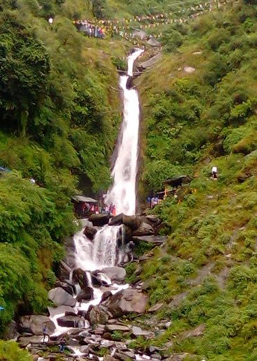 bhagsunath-waterfall-anomrids-travels
